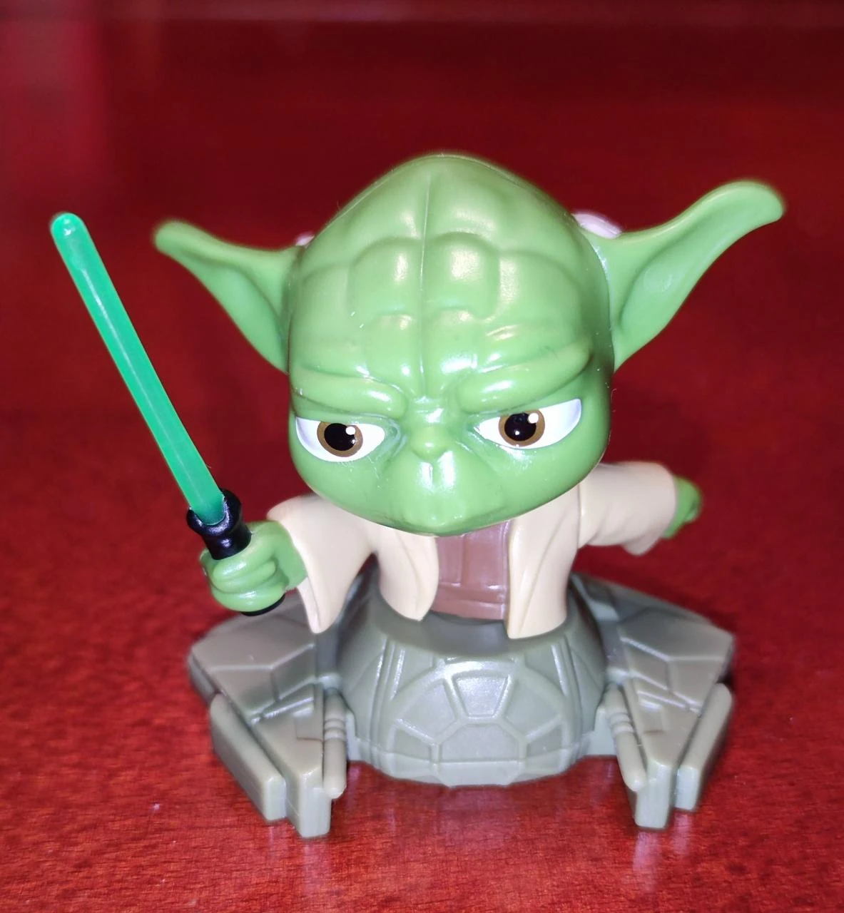 yoda, star wars, huevos kinder maxi